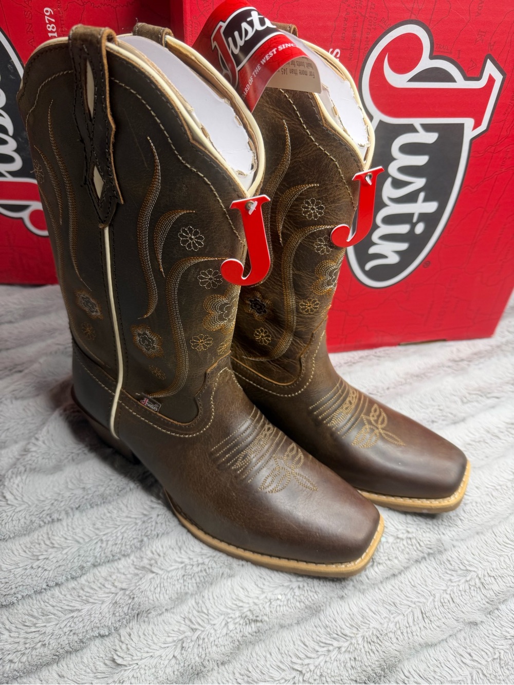 New in Box Justin Women's Jesse Brown Western Boots - Square toe Brown 9B - Picture 4 of 9